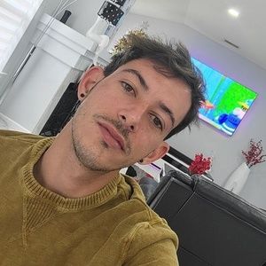 Meet your Posher, Luis